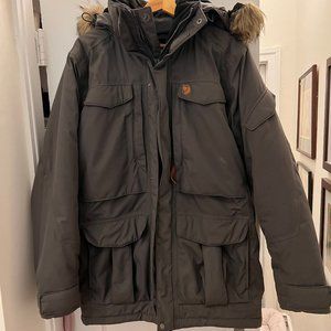 Men's Fjallraven Parka - Nuuk, Mountain Grey, Medium